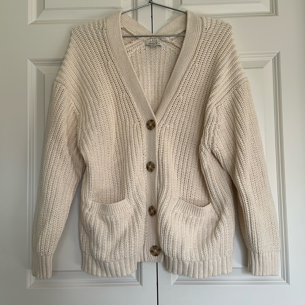 America Eagle sweater cardigan XL knited cream 4 chunky button down side pockets